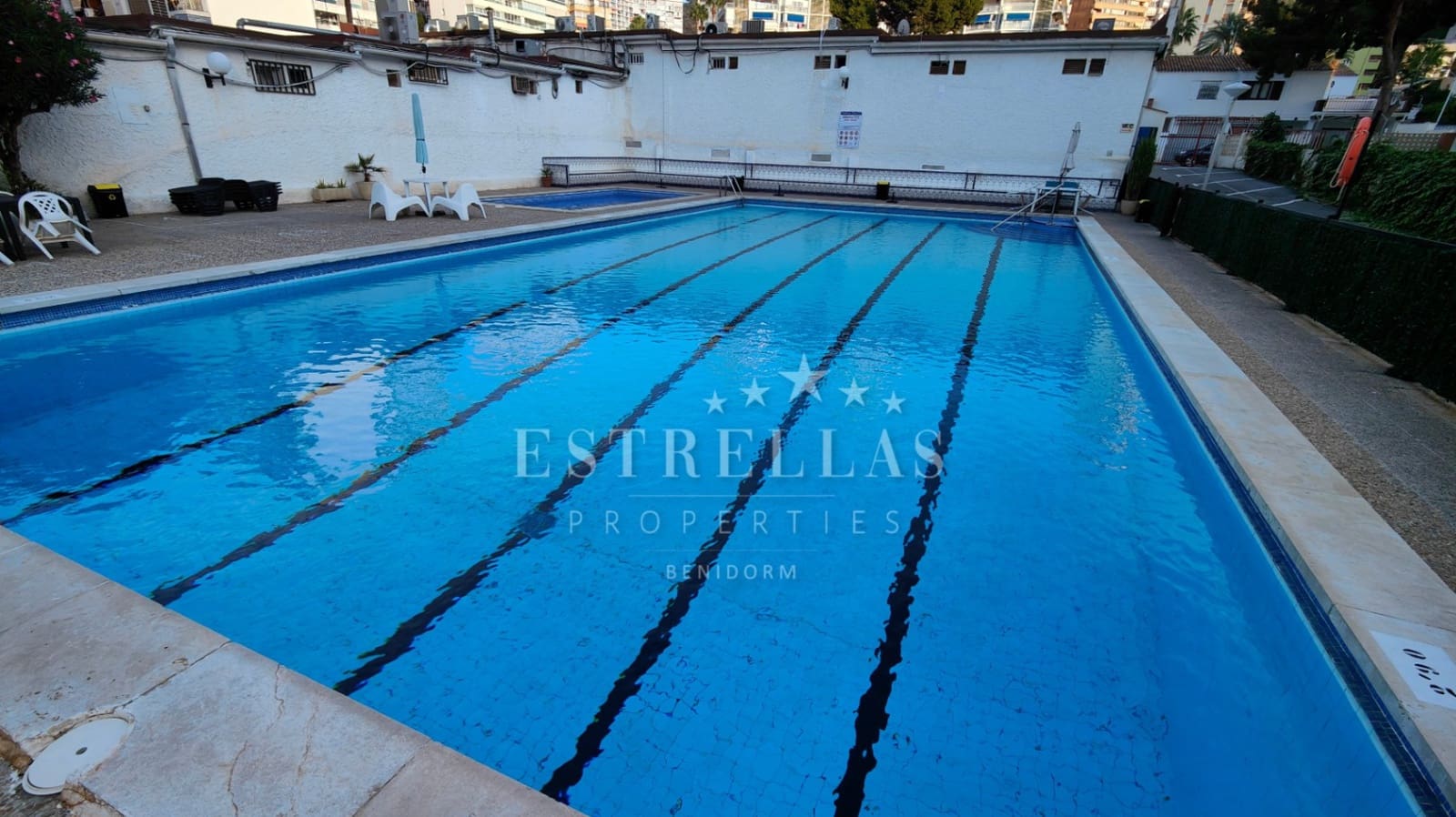 2 bedroom Apartment for sale in Benidorm with pool garage - € 215,000 (Ref: 9802667)