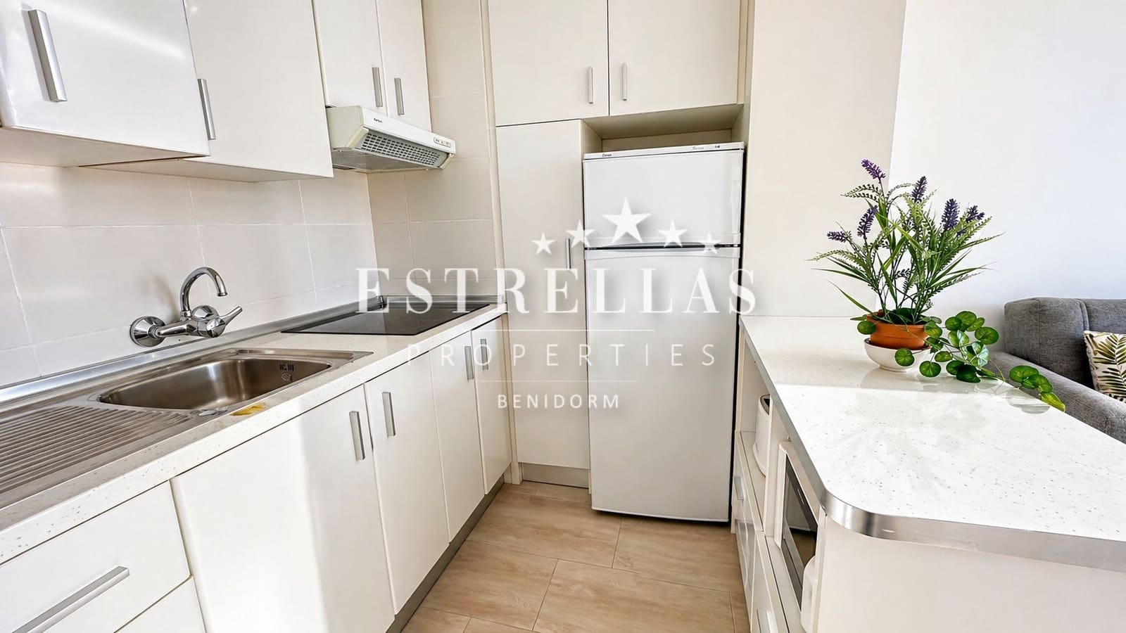 2 bedroom Apartment for sale in Benidorm with pool garage - € 215,000 (Ref: 9802667)