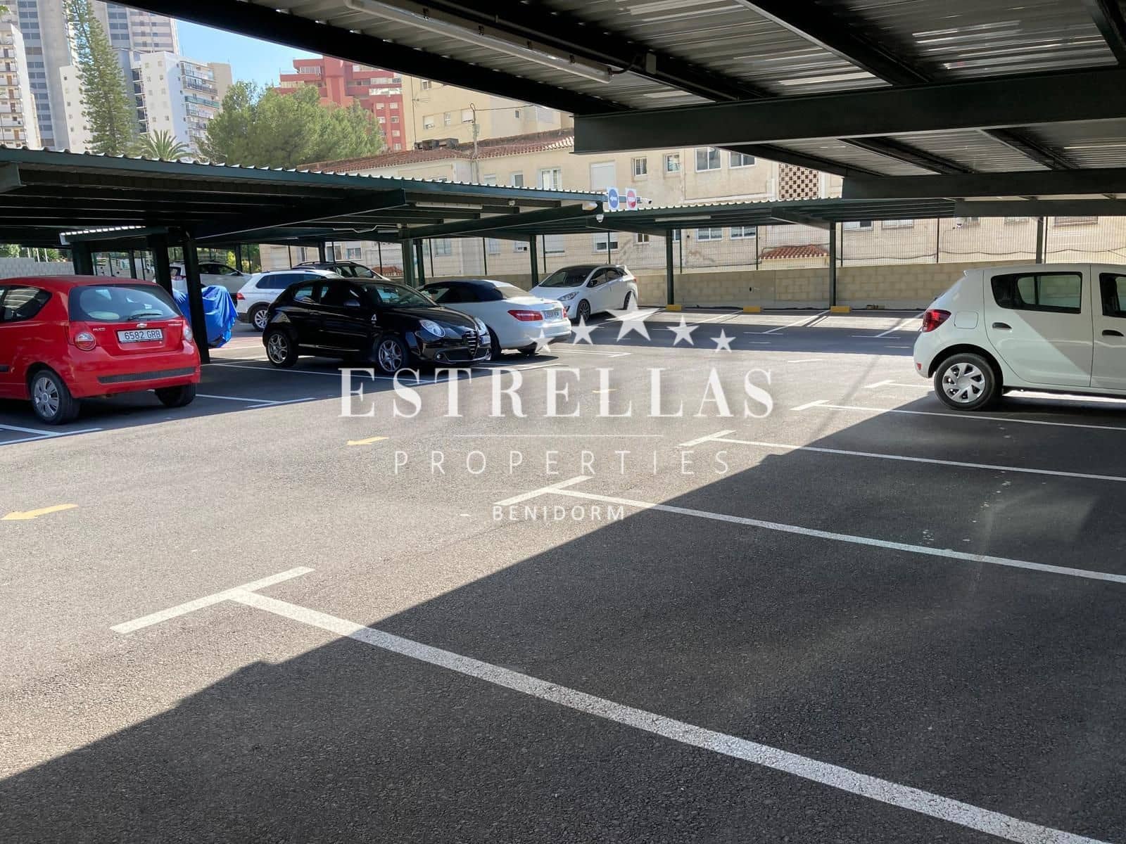 1 bedroom Apartment for sale in Benidorm with pool garage - € 189,000 (Ref: 9802825)