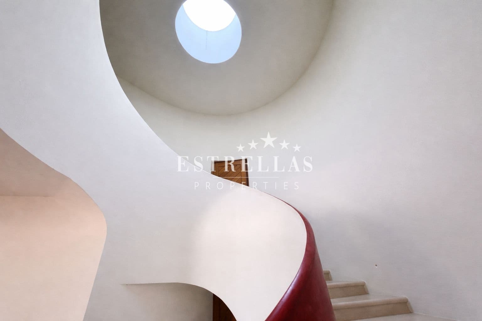 5 sypialnia Willa na sprzedaż w Altea z basenem garażem - 4 200 000 € (Ref: 9802957)