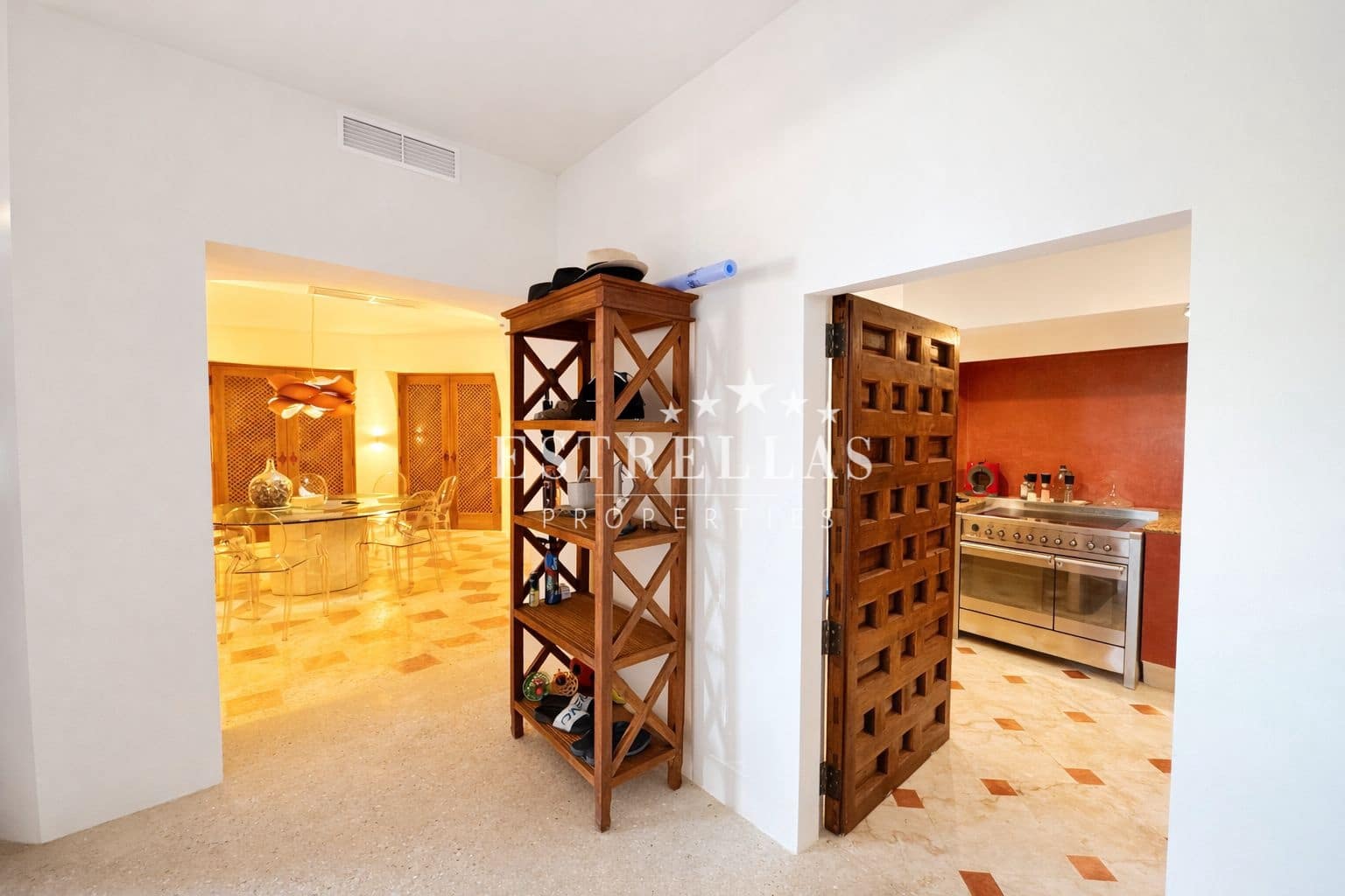 5 sypialnia Willa na sprzedaż w Altea z basenem garażem - 4 200 000 € (Ref: 9802957)