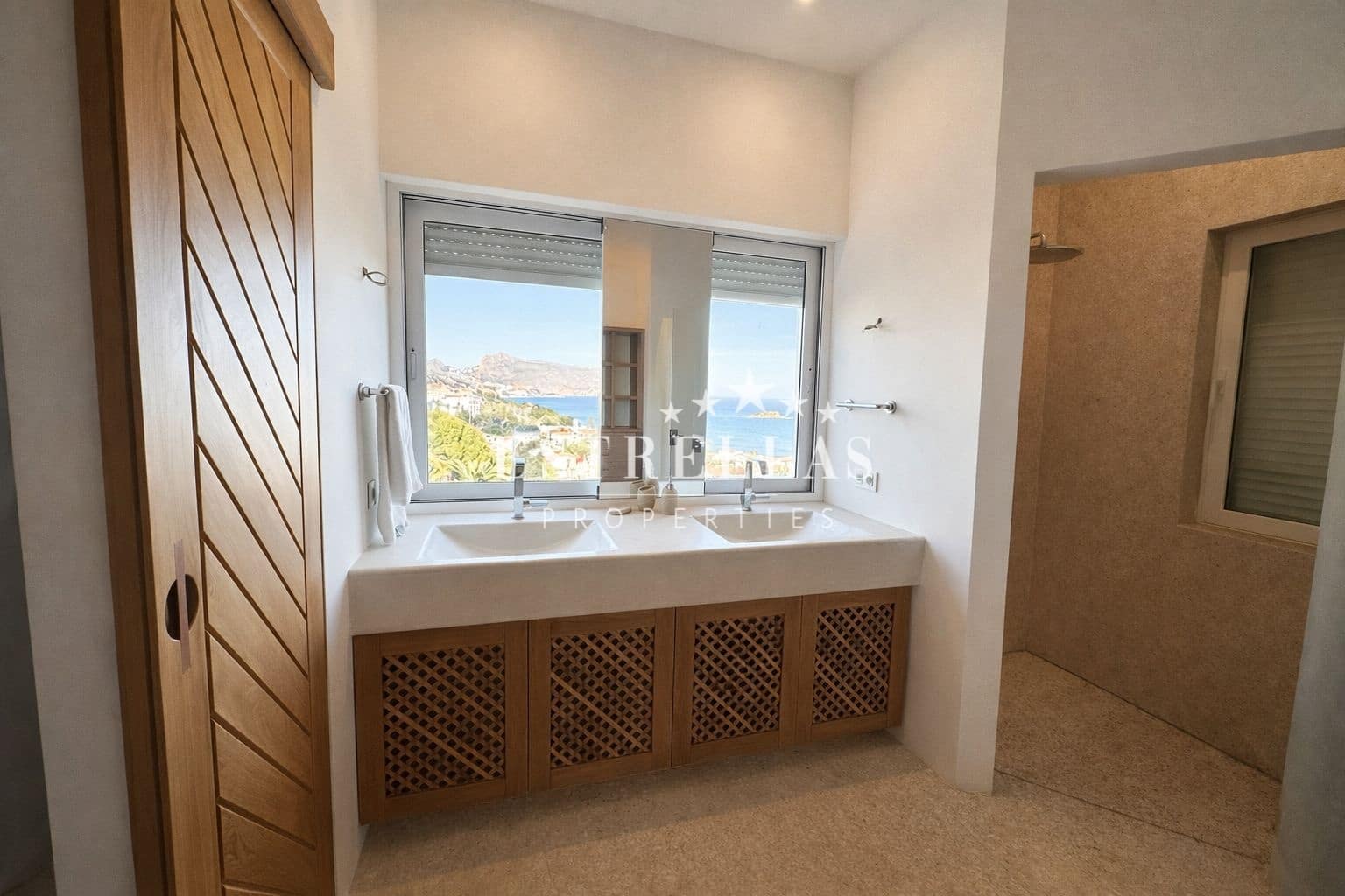 5 sypialnia Willa na sprzedaż w Altea z basenem garażem - 4 200 000 € (Ref: 9802957)