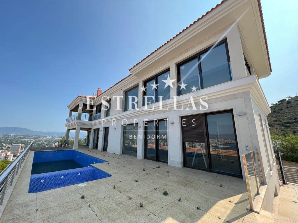 4 soverom Villa til salgs i Benidorm med svømmebasseng garasje - € 2 500 000 (Ref: 9805436)