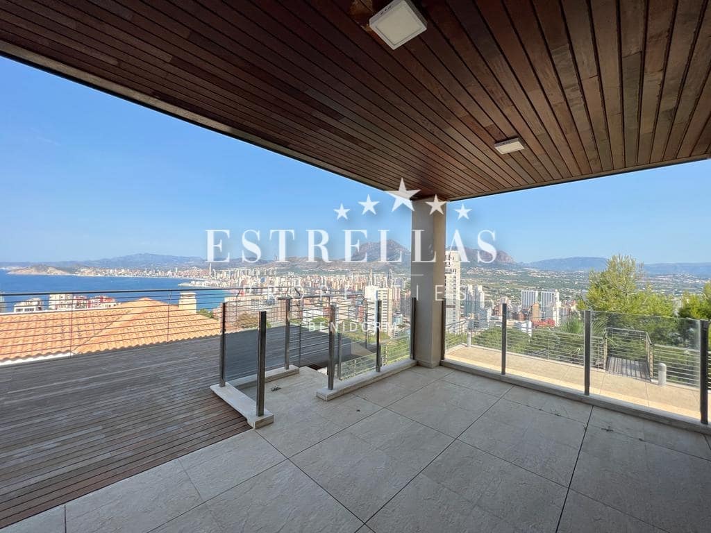 4 soverom Villa til salgs i Benidorm med svømmebasseng garasje - € 2 500 000 (Ref: 9805436)