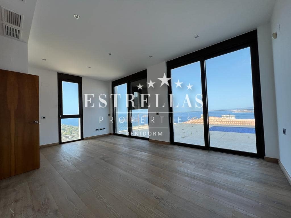 4 soverom Villa til salgs i Benidorm med svømmebasseng garasje - € 2 500 000 (Ref: 9805436)