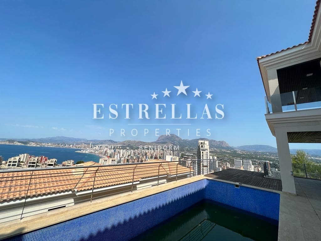 4 soverom Villa til salgs i Benidorm med svømmebasseng garasje - € 2 500 000 (Ref: 9805436)