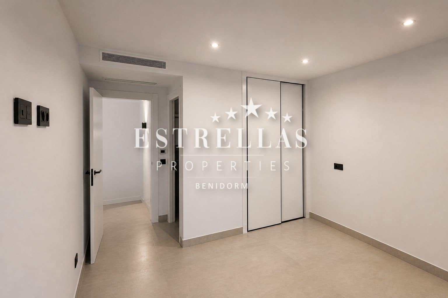 3 chambre Villa/Maison à vendre à Calpe / Calp avec piscine garage - 1 135 000 € (Ref: 9816398)