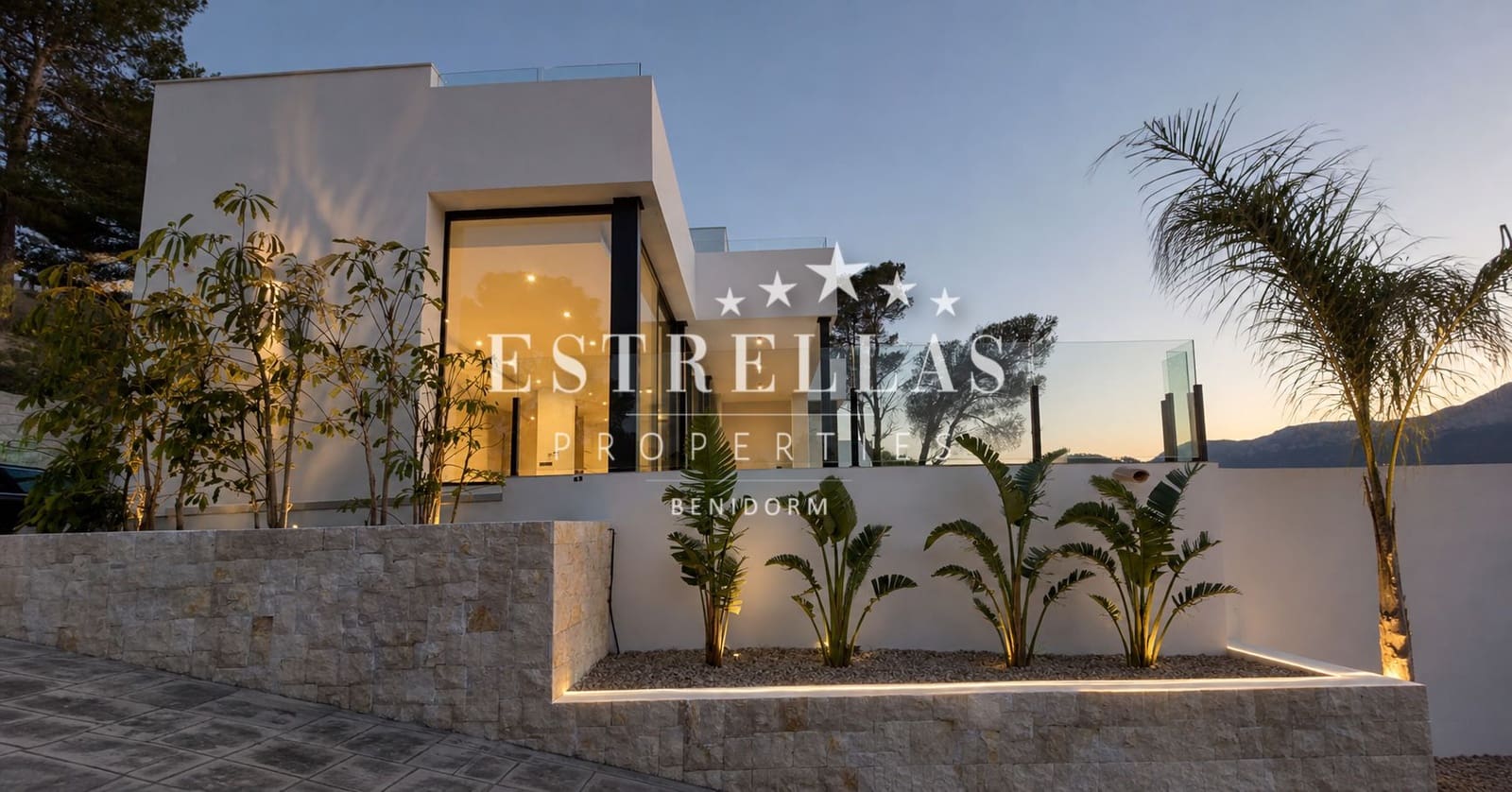3 chambre Villa/Maison à vendre à Calpe / Calp avec piscine garage - 1 135 000 € (Ref: 9816398)