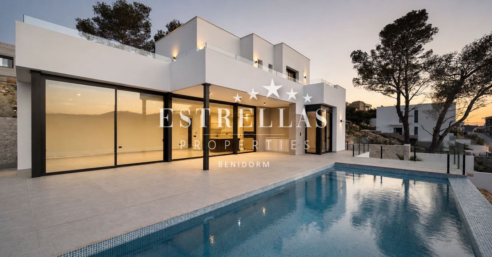 3 chambre Villa/Maison à vendre à Calpe / Calp avec piscine garage - 1 135 000 € (Ref: 9816398)