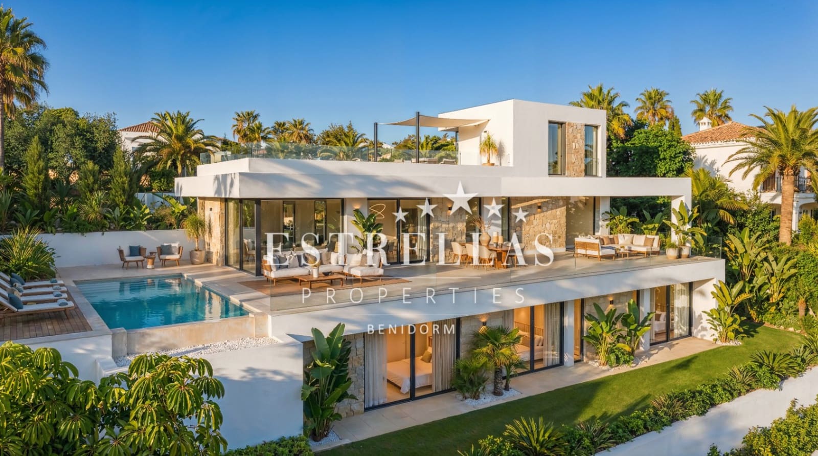 3 makuuhuone Huvila myytävänä paikassa Calpe / Calp mukana uima-altaan 
autotalli - 1 360 000 € (Ref: 9819332)