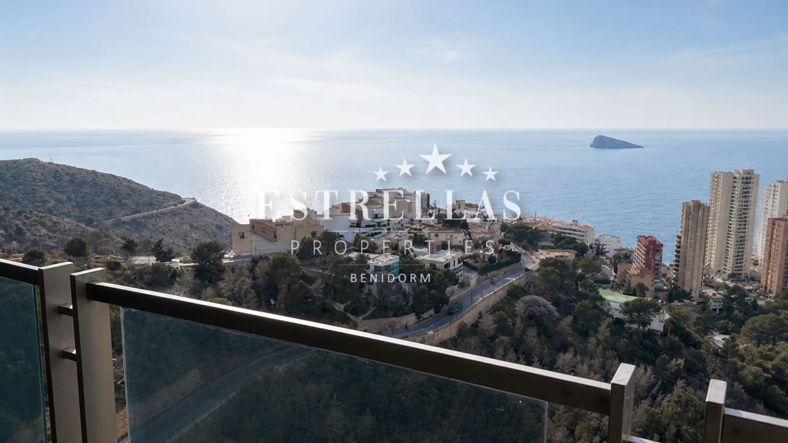 2 soveværelse Penthouse til salg i Benidorm med swimmingpool garage - € 890.000 (Ref: 9821184)