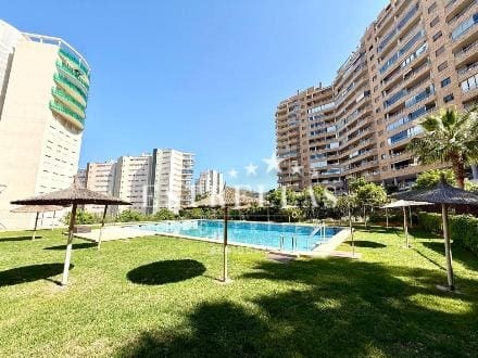 3 makuuhuone Huoneisto myytävänä paikassa La Villajoyosa / Vila Joiosa mukana uima-altaan 
autotalli - 350 000 € (Ref: 9823896)