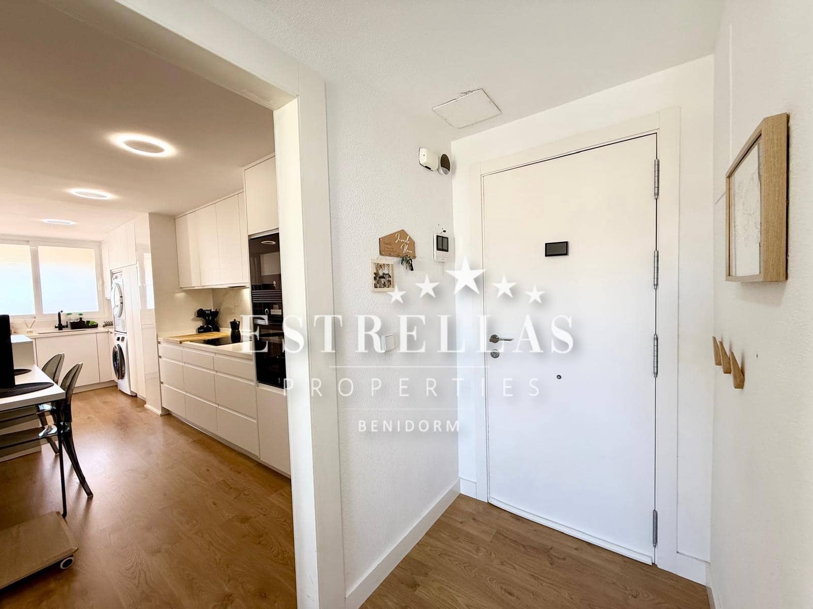 3 makuuhuone Huoneisto myytävänä paikassa La Villajoyosa / Vila Joiosa mukana uima-altaan 
autotalli - 350 000 € (Ref: 9823896)