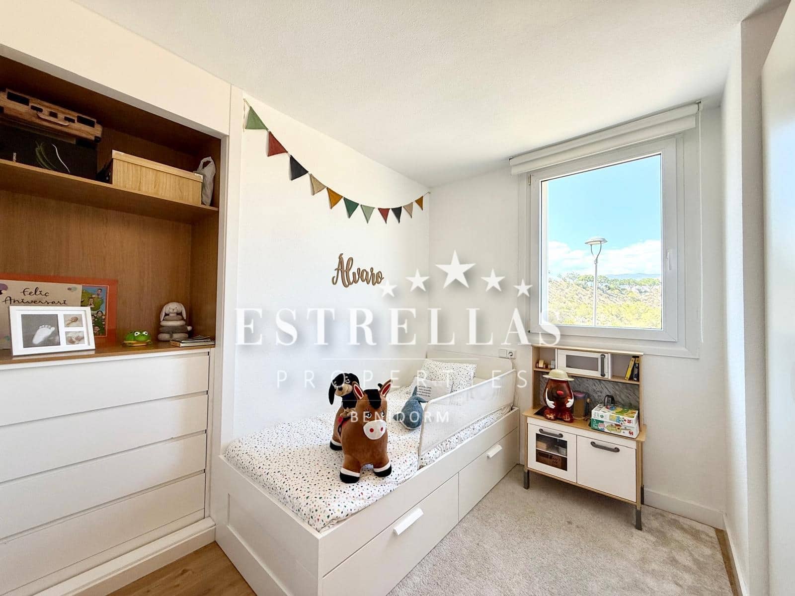 3 makuuhuone Huoneisto myytävänä paikassa La Villajoyosa / Vila Joiosa mukana uima-altaan 
autotalli - 350 000 € (Ref: 9823896)