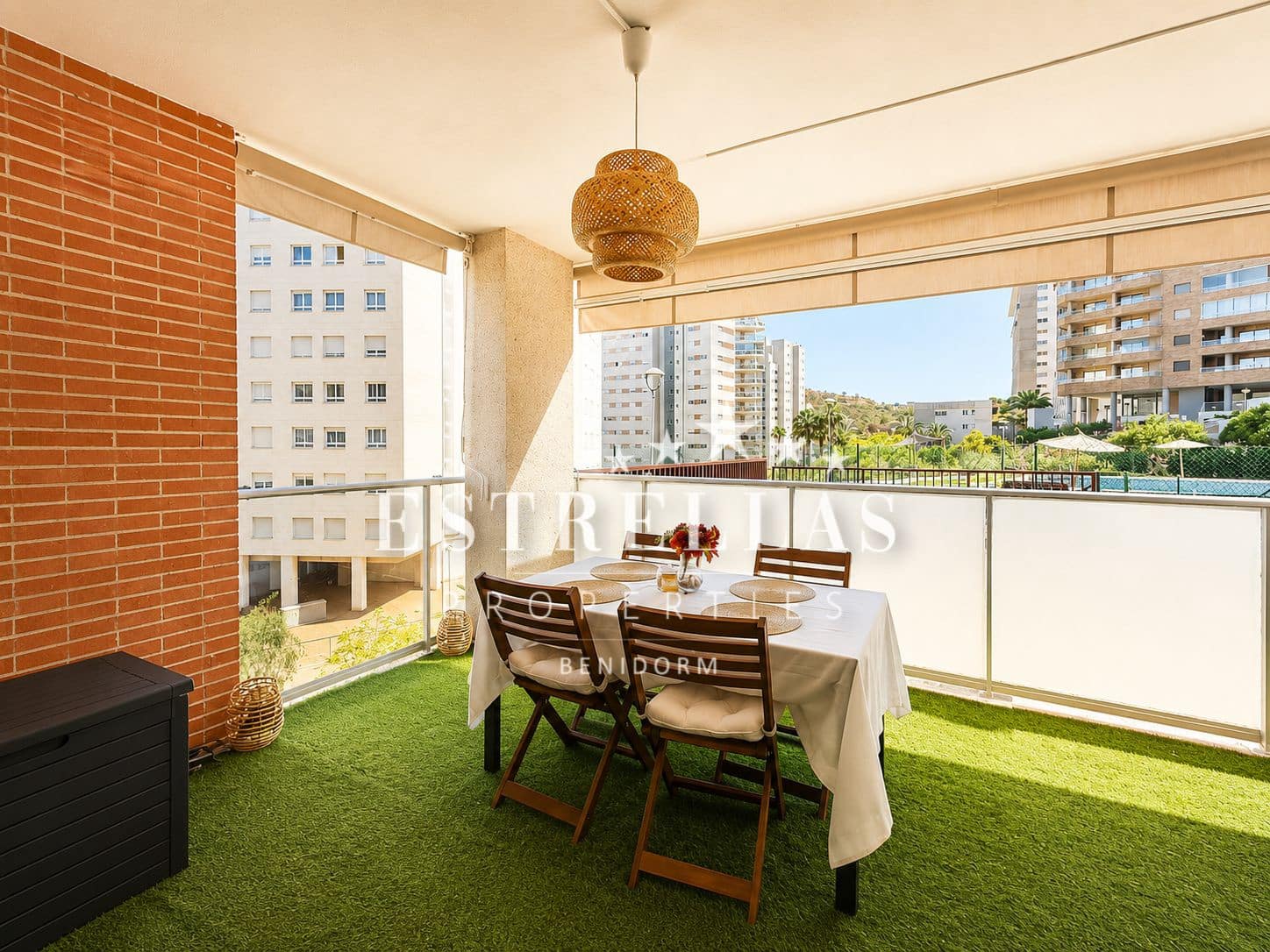 3 makuuhuone Huoneisto myytävänä paikassa La Villajoyosa / Vila Joiosa mukana uima-altaan 
autotalli - 350 000 € (Ref: 9823896)