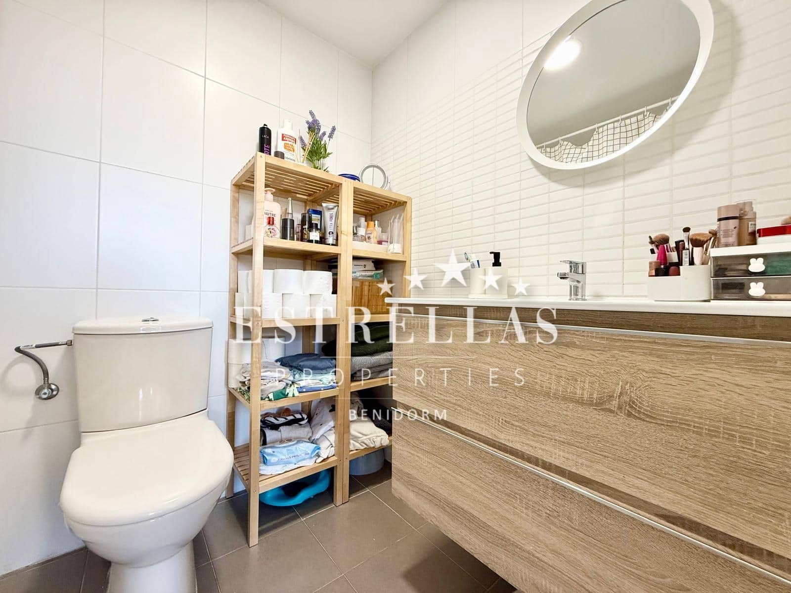 3 makuuhuone Huoneisto myytävänä paikassa La Villajoyosa / Vila Joiosa mukana uima-altaan 
autotalli - 350 000 € (Ref: 9823896)