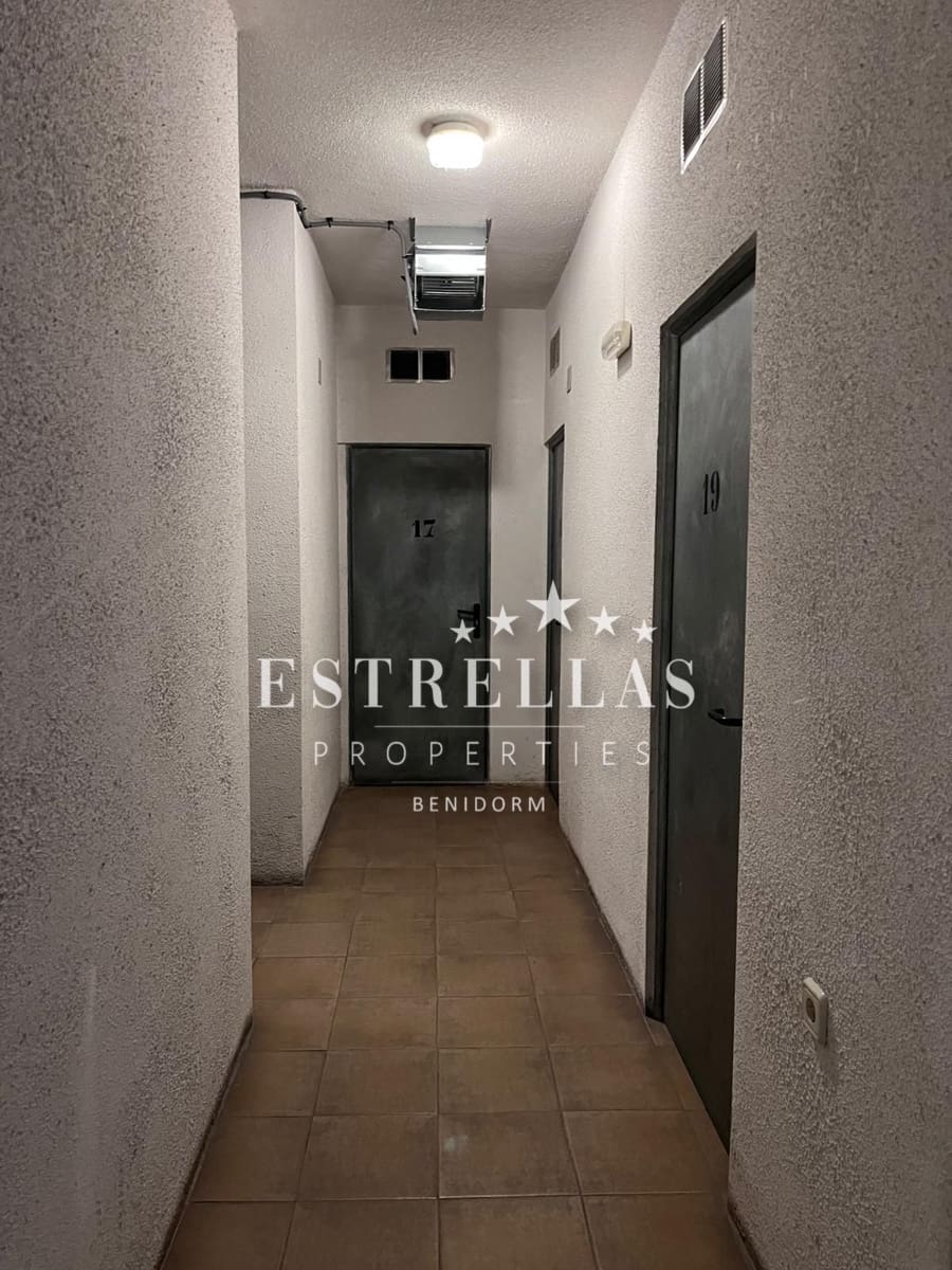 2 bedroom Apartment for sale in Benidorm with pool garage - € 310,000 (Ref: 9841560)