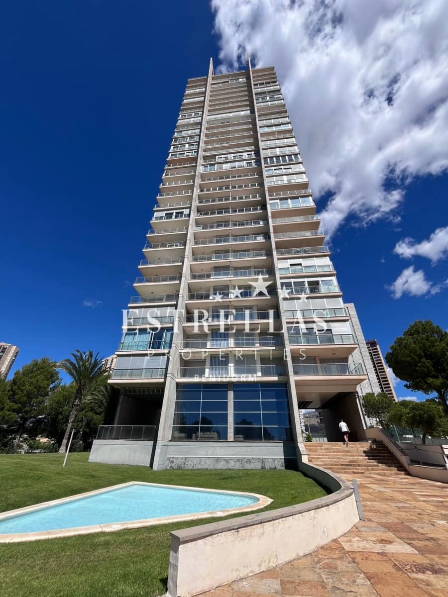 2 bedroom Apartment for sale in Benidorm with pool garage - € 310,000 (Ref: 9841560)
