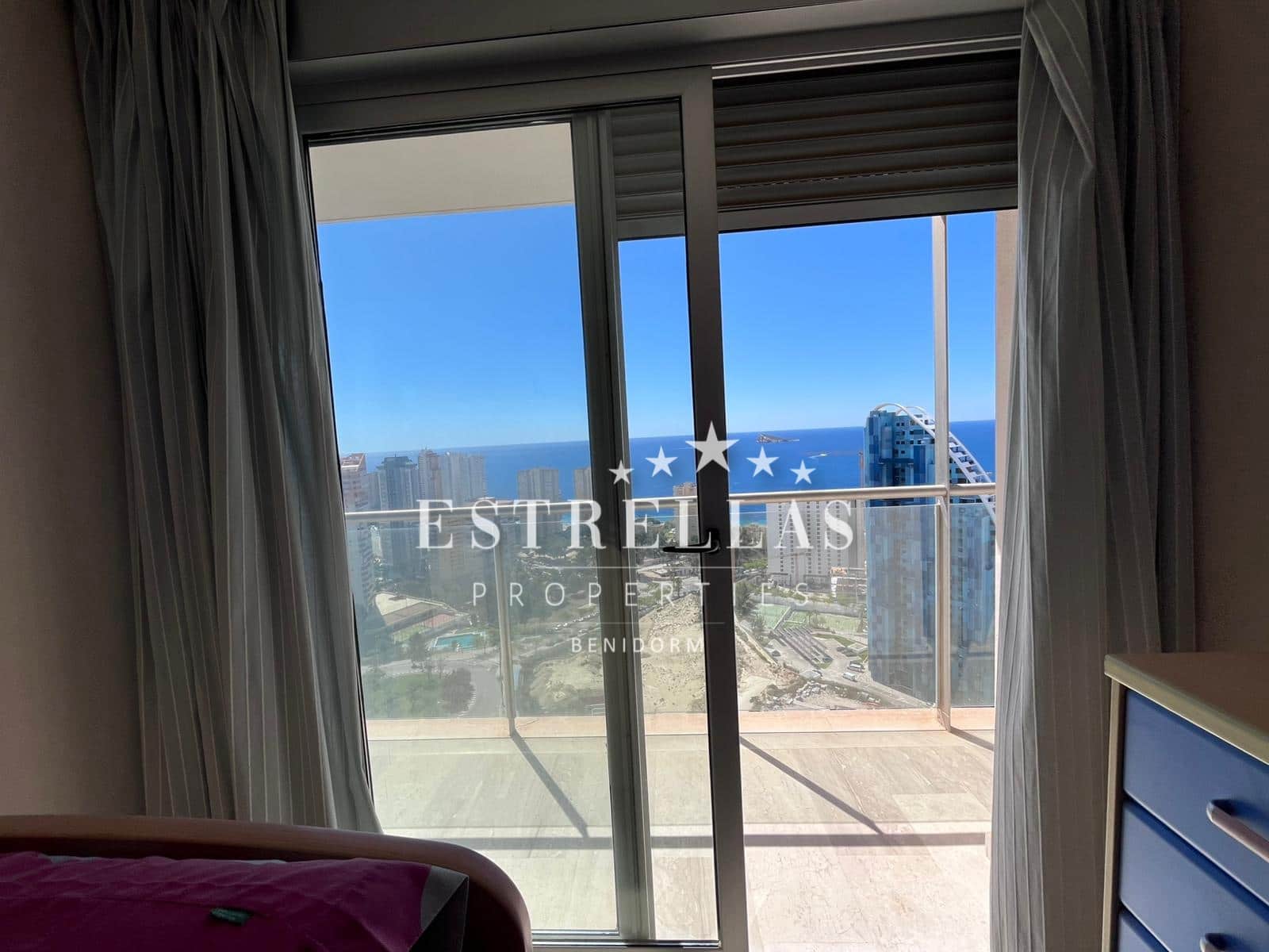 2 bedroom Apartment for sale in Benidorm with pool garage - € 310,000 (Ref: 9841560)