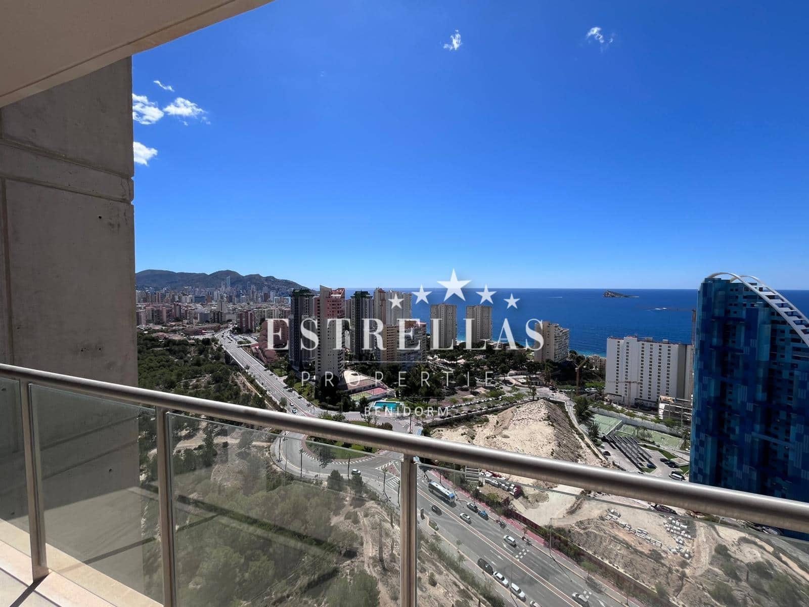 2 bedroom Apartment for sale in Benidorm with pool garage - € 310,000 (Ref: 9841560)