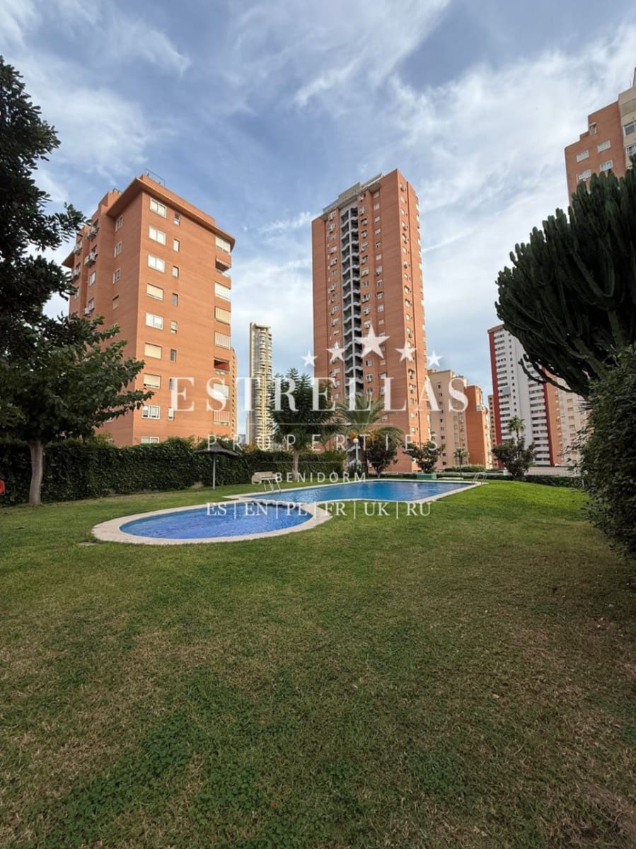 2 Zimmer Apartment zu verkaufen in Benidorm mit Pool Garage - 204.000 € (Ref: 9853036)