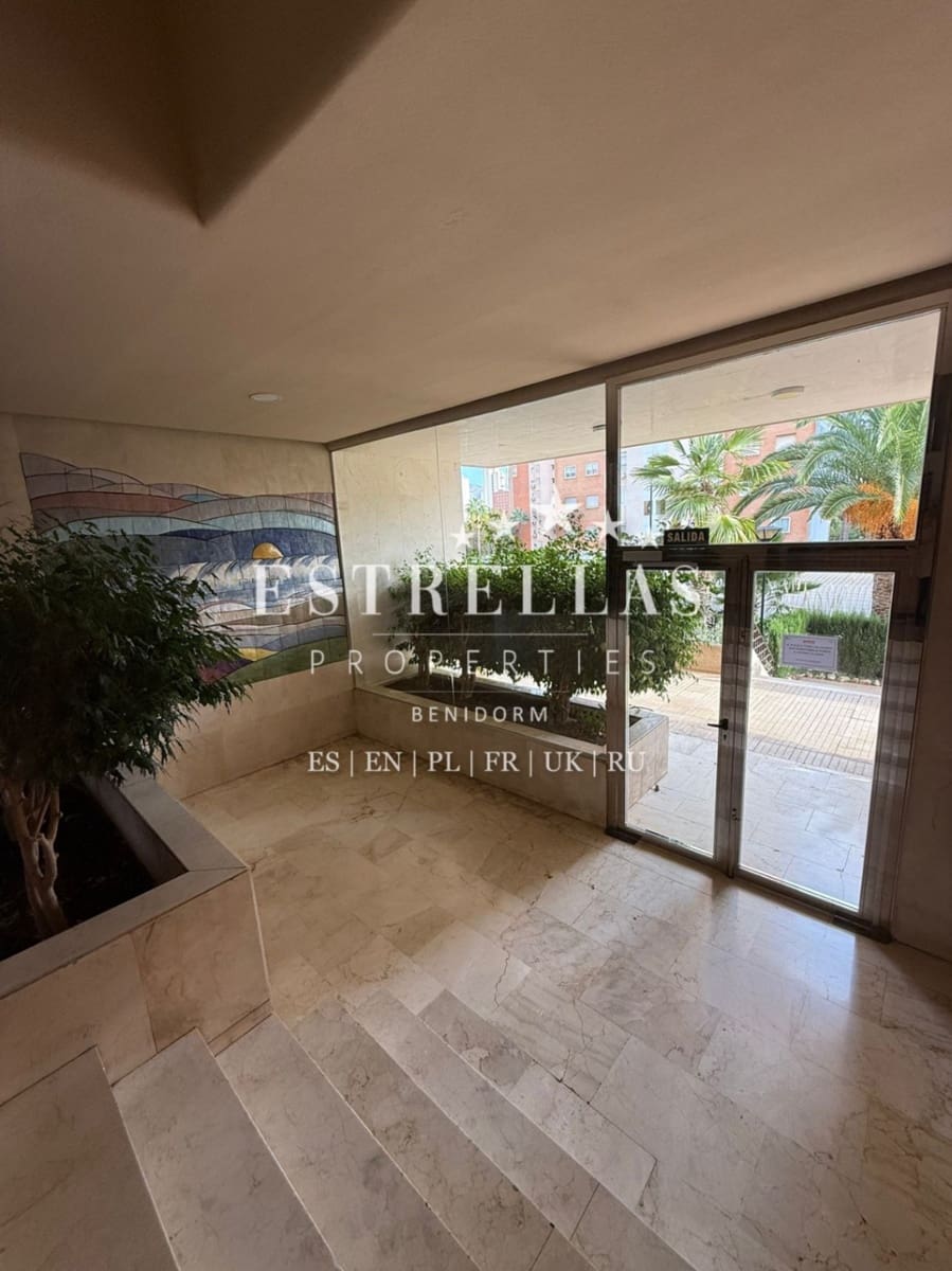 2 Zimmer Apartment zu verkaufen in Benidorm mit Pool Garage - 204.000 € (Ref: 9853036)