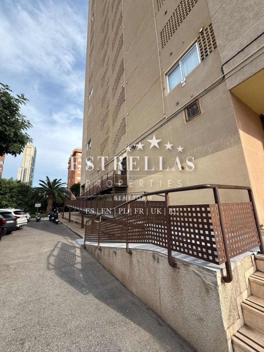 2 Zimmer Apartment zu verkaufen in Benidorm mit Pool Garage - 204.000 € (Ref: 9853036)