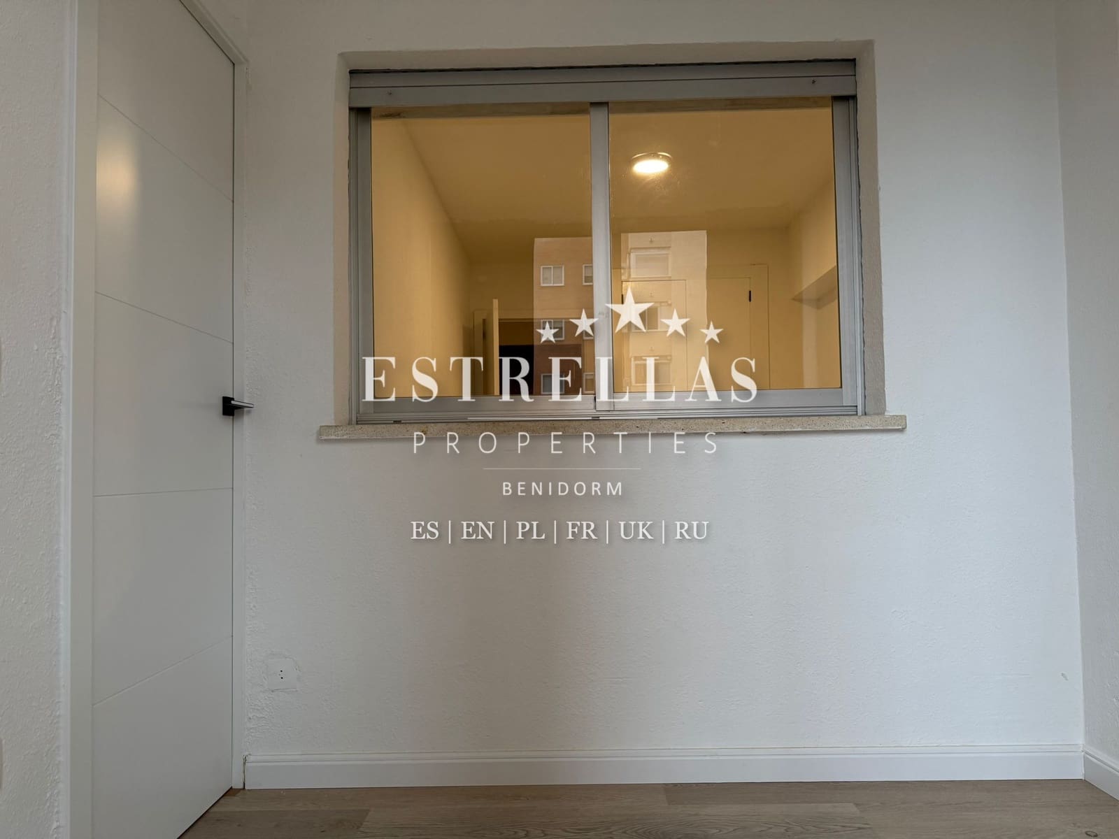2 Zimmer Apartment zu verkaufen in Benidorm mit Pool Garage - 204.000 € (Ref: 9853036)