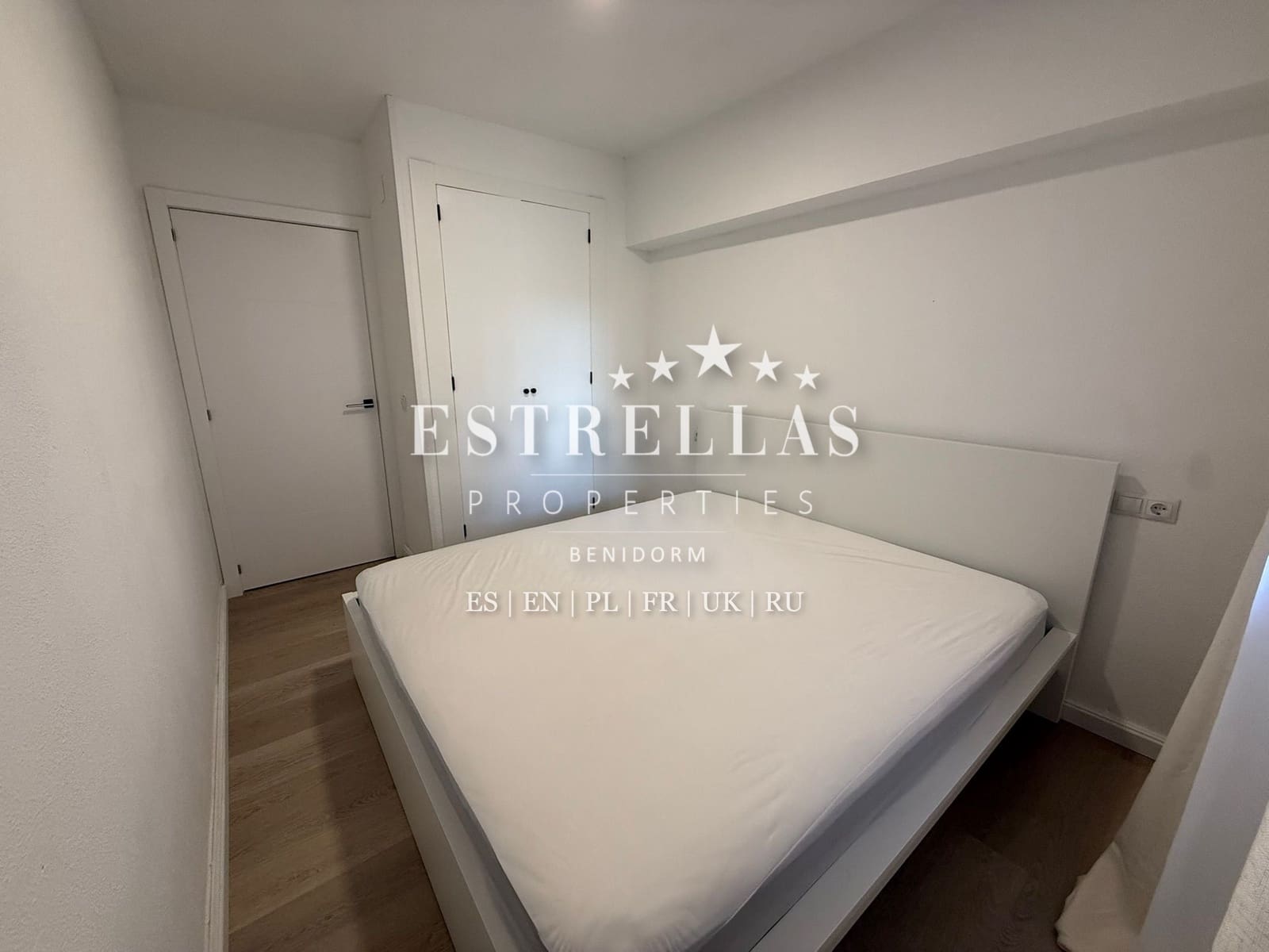 2 Zimmer Apartment zu verkaufen in Benidorm mit Pool Garage - 204.000 € (Ref: 9853036)