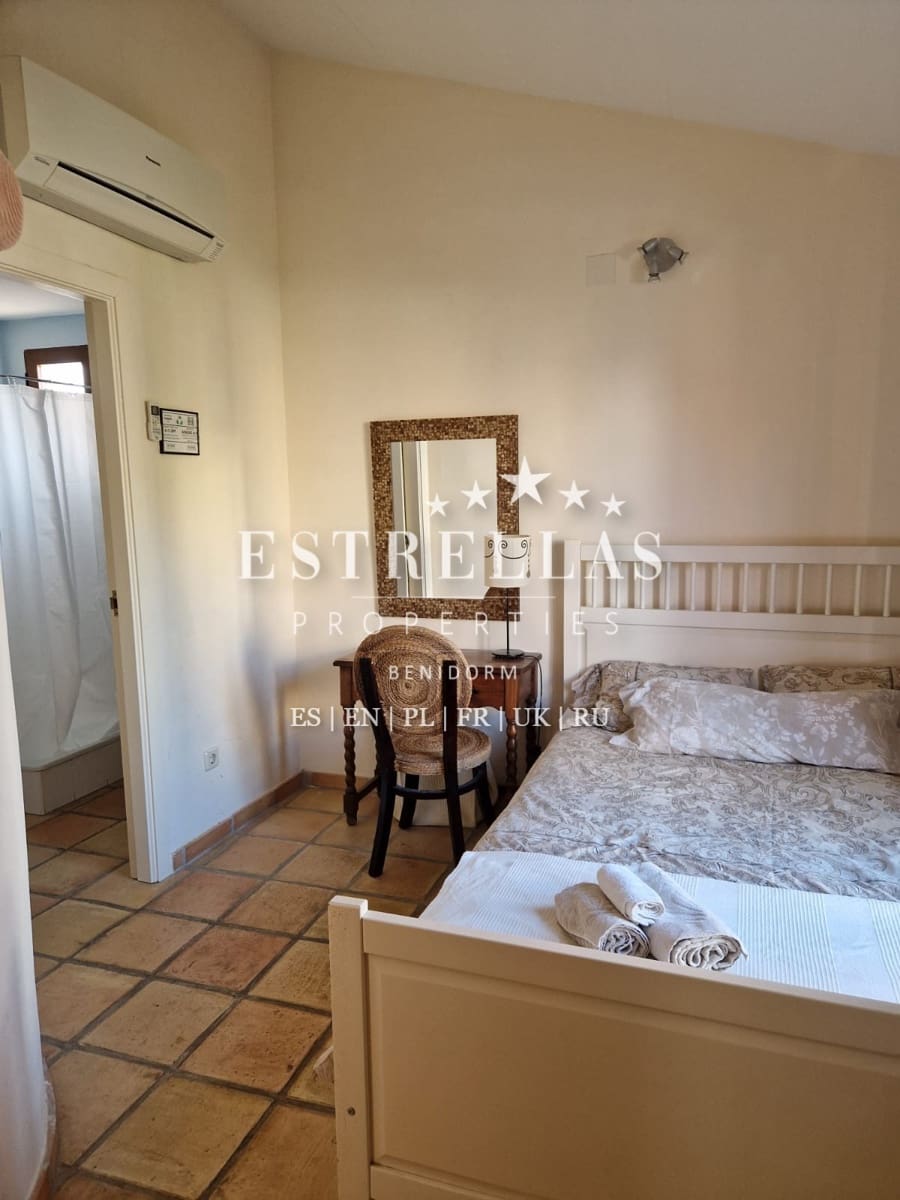 Adosado de 2 habitaciones en Finestrat en venta con piscina - 335.000 € (Ref: 9853037)
