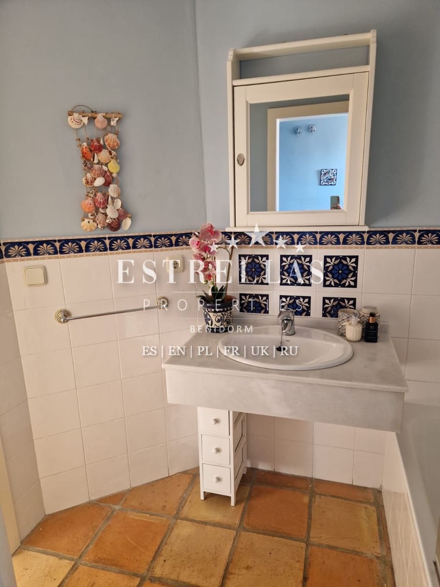 Adosado de 2 habitaciones en Finestrat en venta con piscina - 335.000 € (Ref: 9853037)