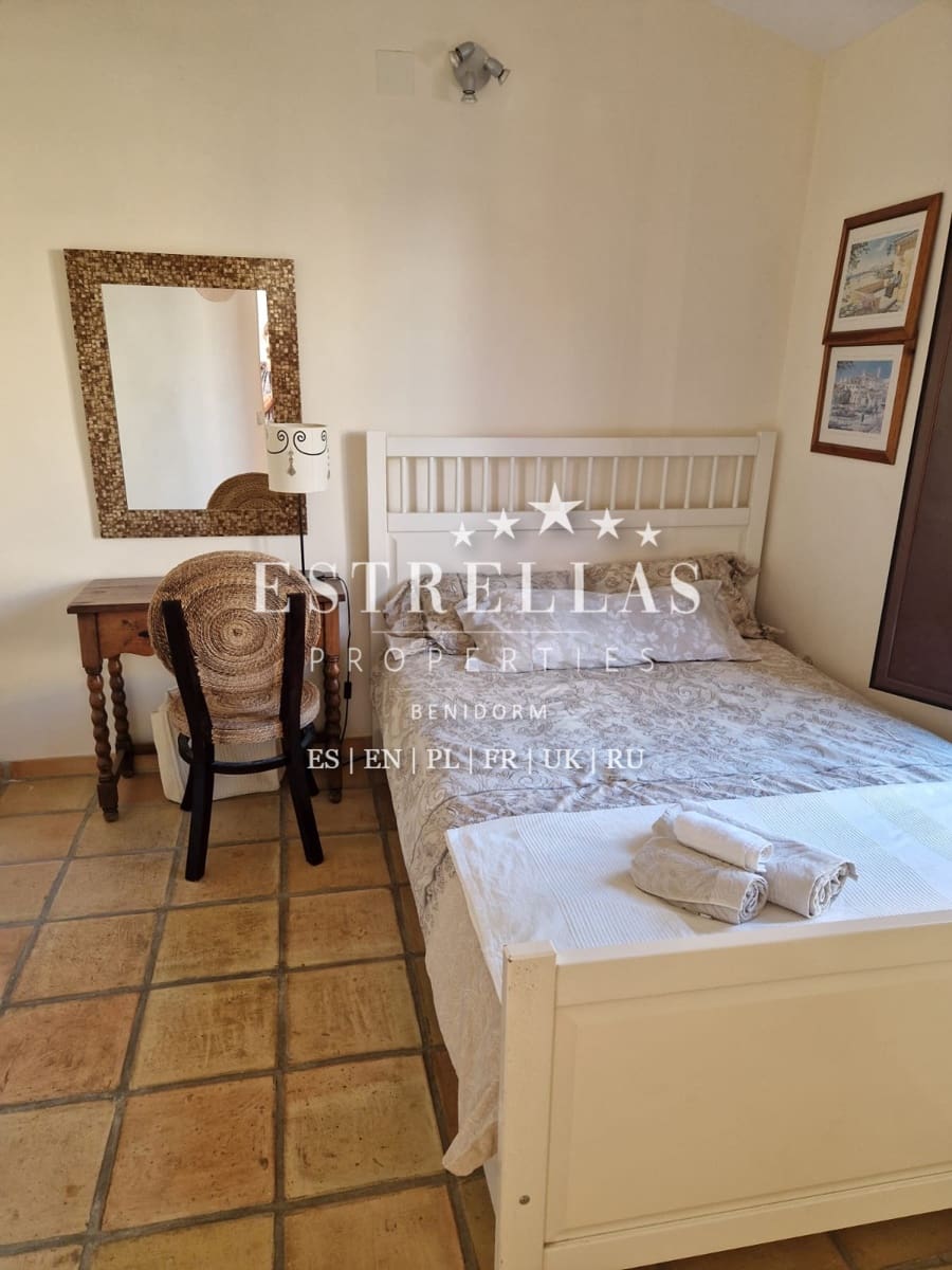 Adosado de 2 habitaciones en Finestrat en venta con piscina - 335.000 € (Ref: 9853037)