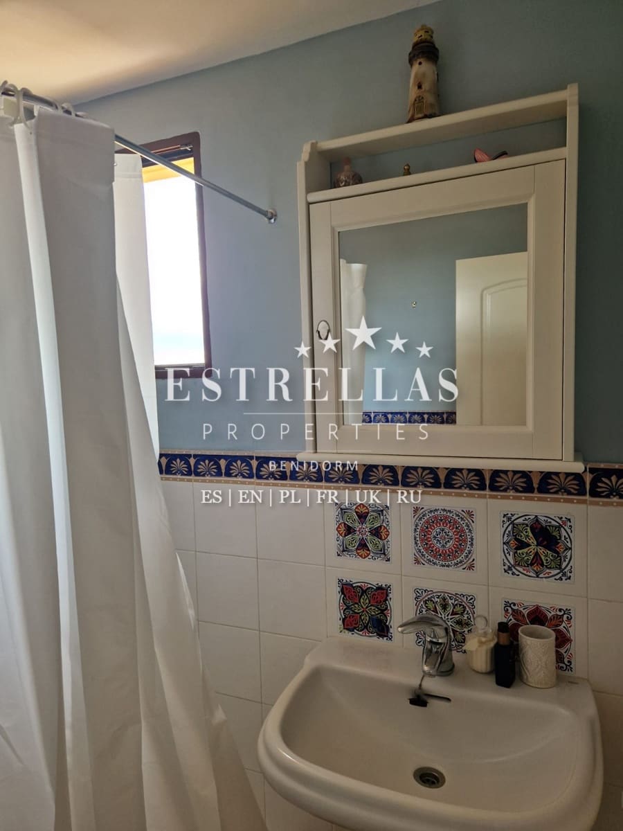 Adosado de 2 habitaciones en Finestrat en venta con piscina - 335.000 € (Ref: 9853037)