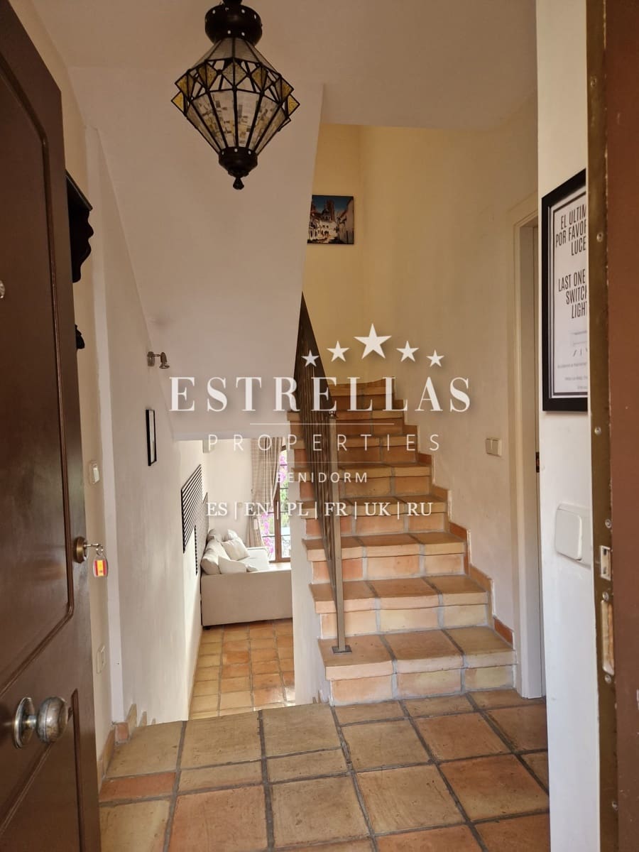 Adosado de 2 habitaciones en Finestrat en venta con piscina - 335.000 € (Ref: 9853037)