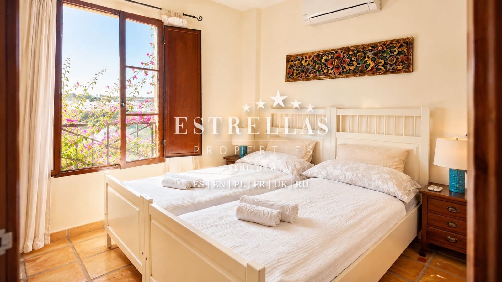 Adosado de 2 habitaciones en Finestrat en venta con piscina - 335.000 € (Ref: 9853037)