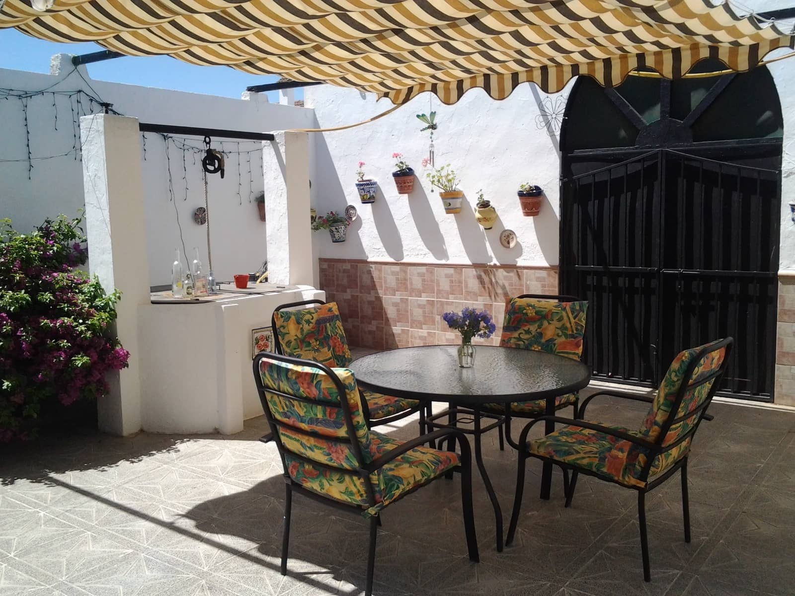 3 soveværelse Bungalow til salg i Isla Redonda med swimmingpool garage - € 129.500 (Ref: 7655037)