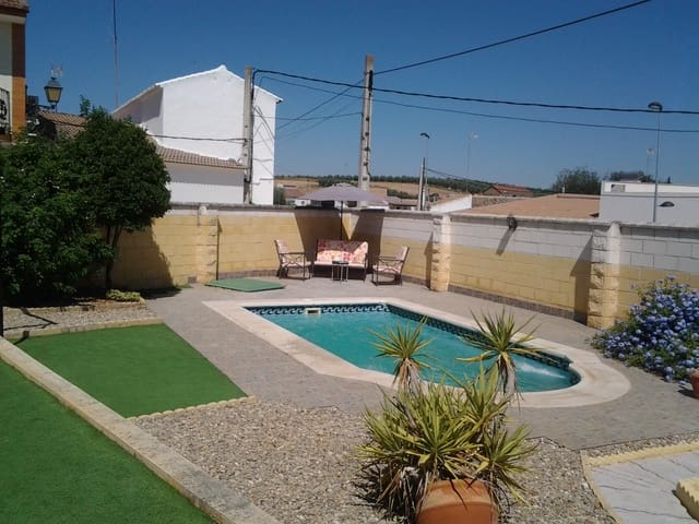 3 soveværelse Bungalow til salg i Isla Redonda, Ecija med swimmingpool garage - € 129.500 (Ref: 7655037)