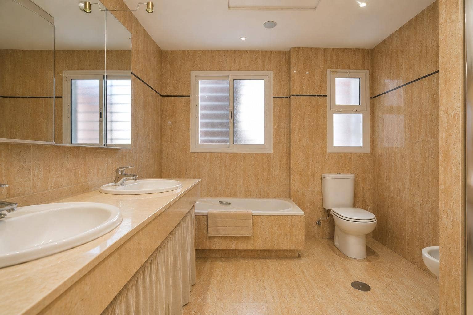 5 bedroom Villa for sale in Malaga city with pool garage - € 1,300,000 (Ref: 10089741)