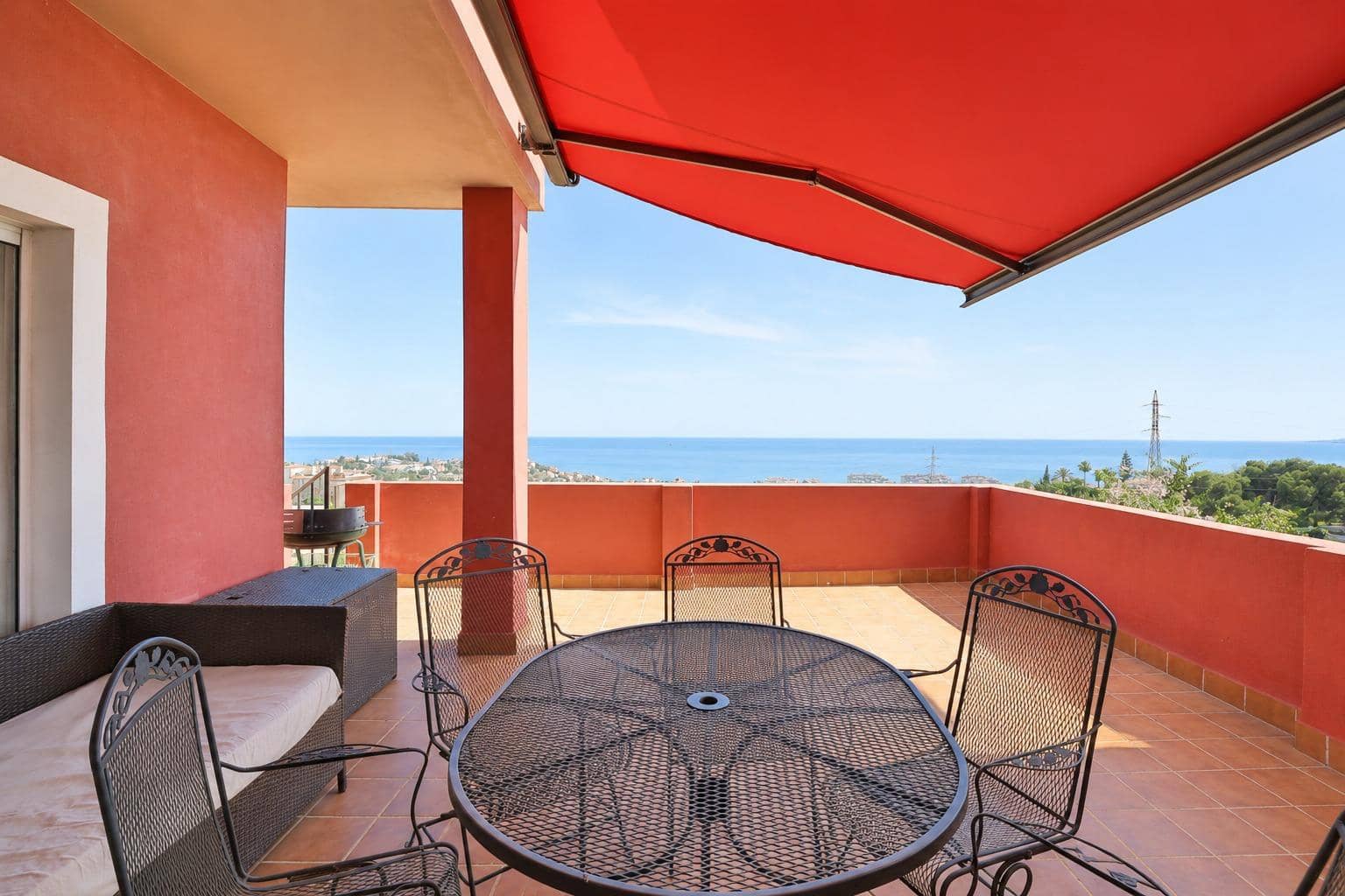 5 bedroom Villa for sale in Malaga city with pool garage - € 1,300,000 (Ref: 10089741)