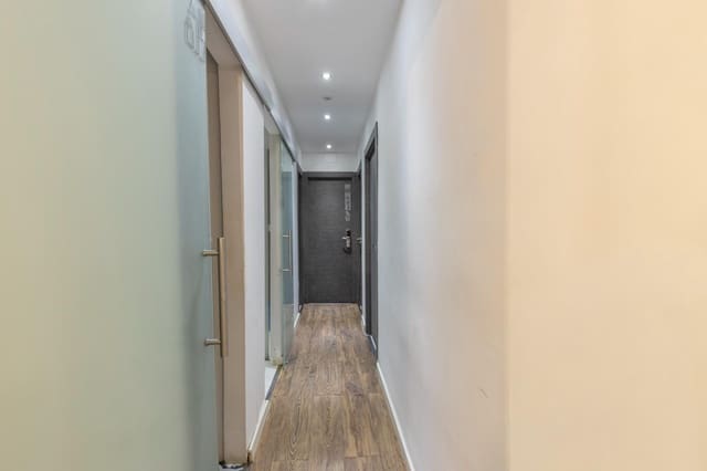 4 slaapkamer Flat te koop in Granada stad - € 319.900 (Ref: 9788396)