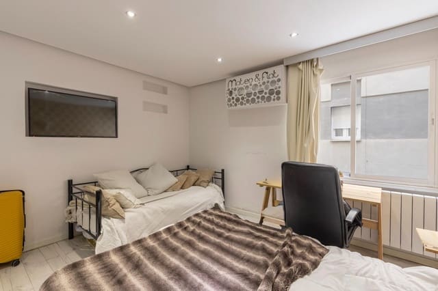 4 slaapkamer Flat te koop in Granada stad - € 319.900 (Ref: 9788396)