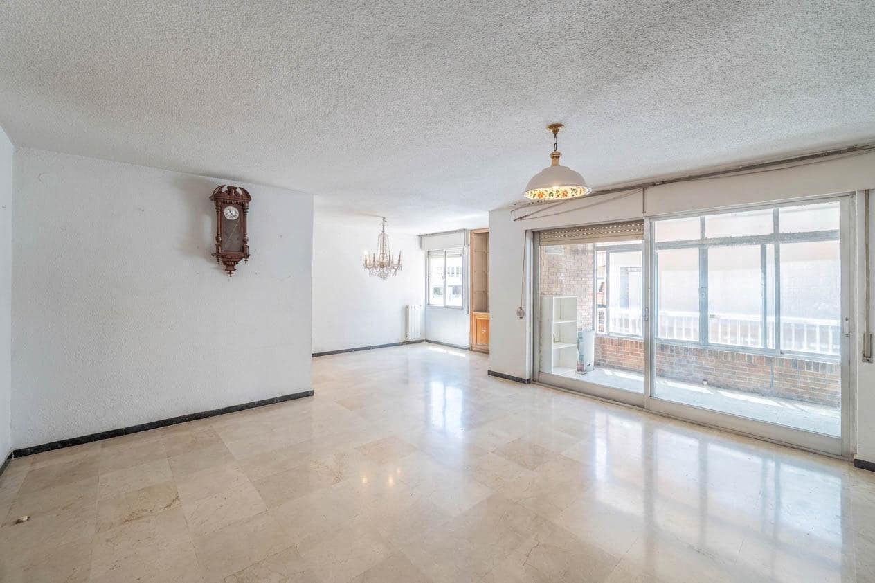 5 sypialnia Mieszkanie na sprzedaż w Miasto Grenada z basenem garażem - 450 000 € (Ref: 9794631)