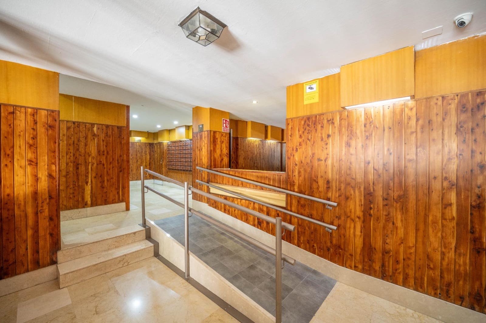 5 sypialnia Mieszkanie na sprzedaż w Miasto Grenada z basenem garażem - 450 000 € (Ref: 9794631)