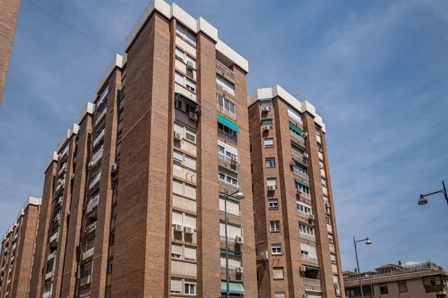 5 sypialnia Mieszkanie na sprzedaż w Miasto Grenada z basenem garażem - 450 000 € (Ref: 9794631)