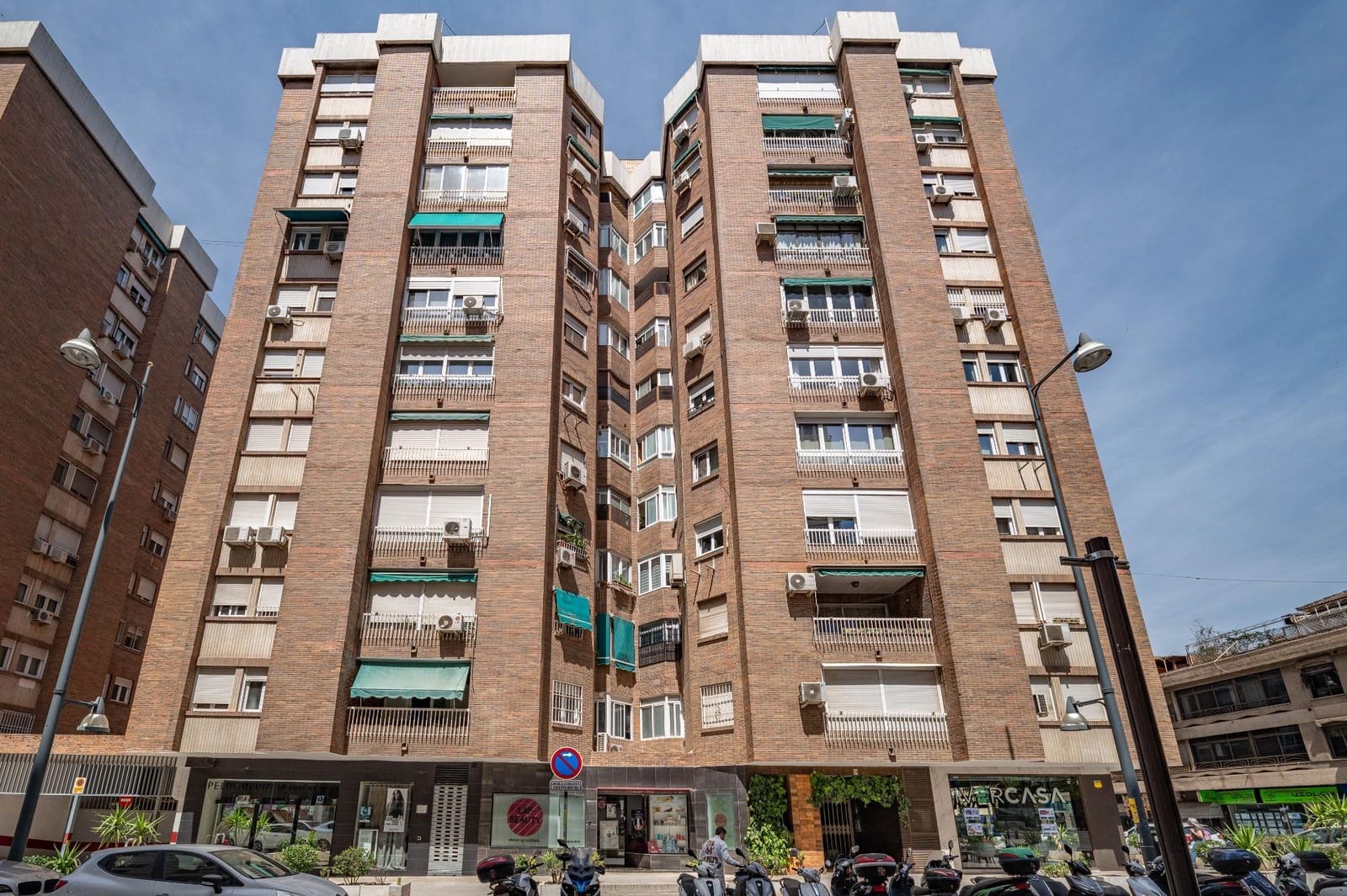 5 sypialnia Mieszkanie na sprzedaż w Miasto Grenada z basenem garażem - 450 000 € (Ref: 9794631)