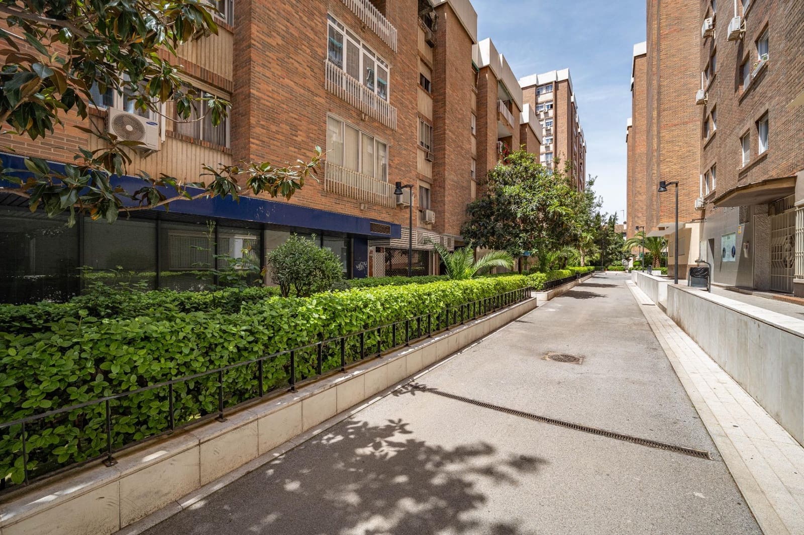 5 sypialnia Mieszkanie na sprzedaż w Miasto Grenada z basenem garażem - 450 000 € (Ref: 9794631)