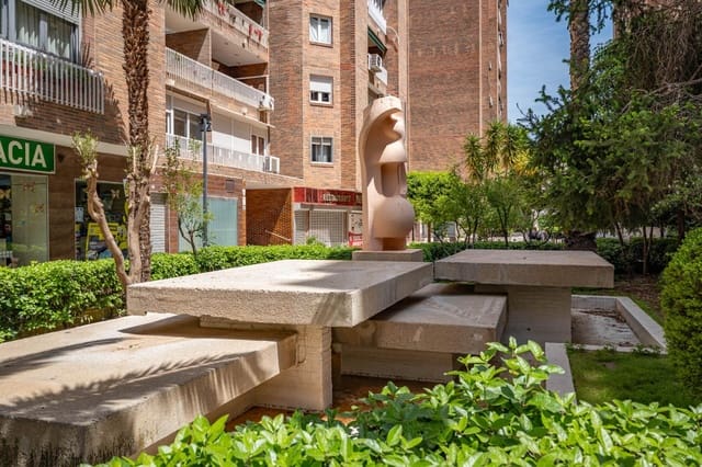 5 sypialnia Mieszkanie na sprzedaż w Miasto Grenada z basenem garażem - 450 000 € (Ref: 9794631)