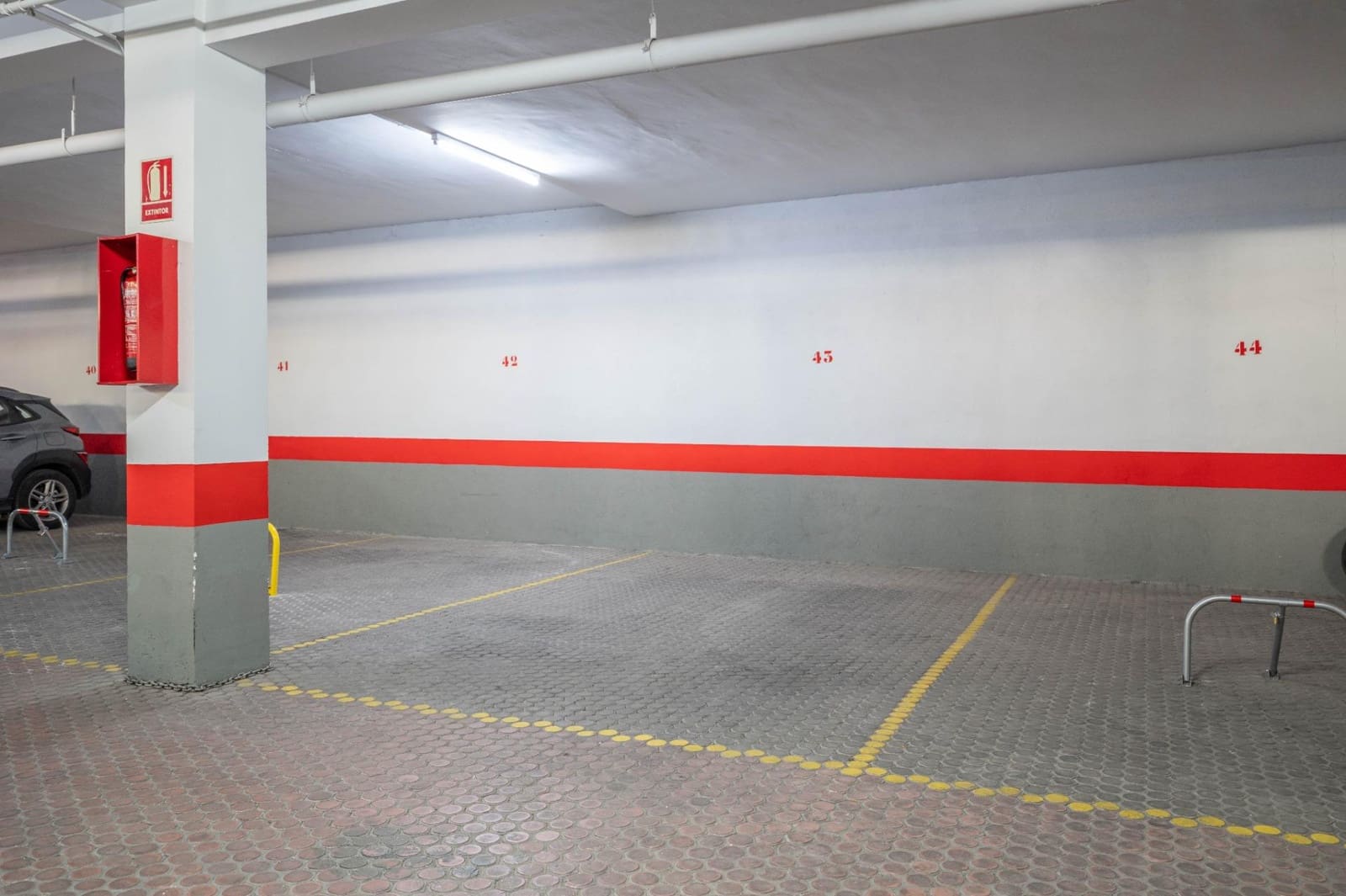 5 sypialnia Mieszkanie na sprzedaż w Miasto Grenada z basenem garażem - 450 000 € (Ref: 9794631)