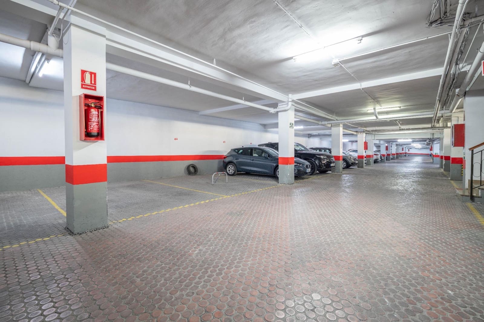 5 sypialnia Mieszkanie na sprzedaż w Miasto Grenada z basenem garażem - 450 000 € (Ref: 9794631)