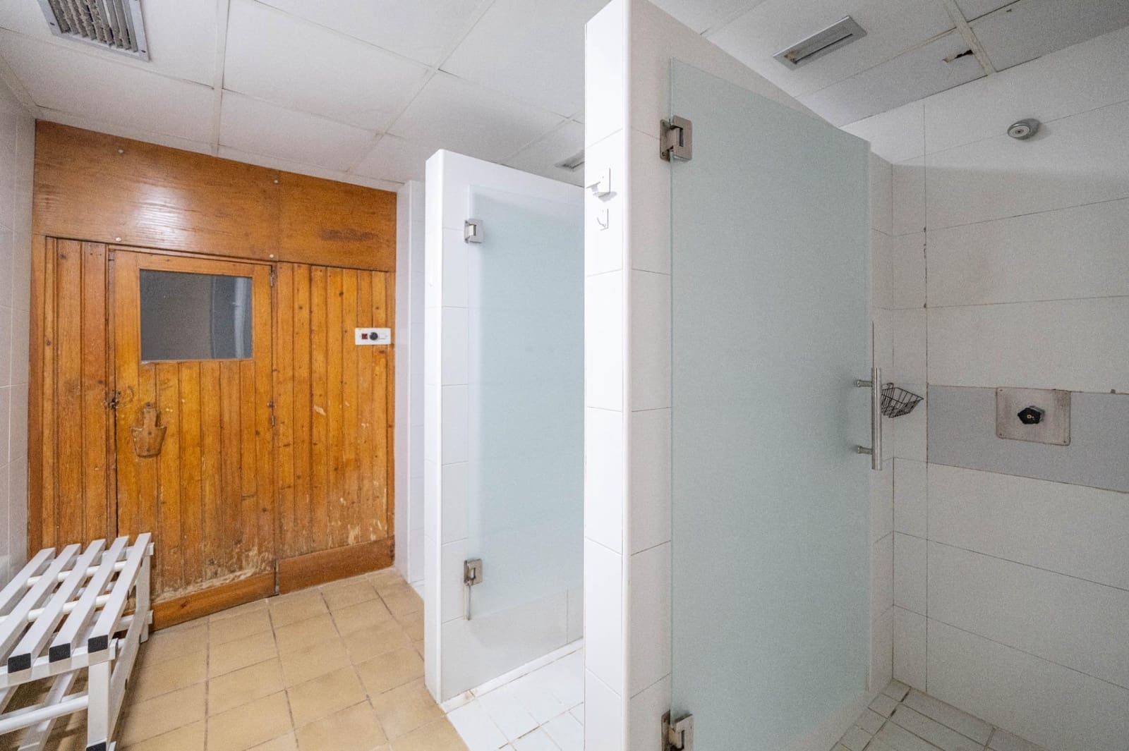 5 sypialnia Mieszkanie na sprzedaż w Miasto Grenada z basenem garażem - 450 000 € (Ref: 9794631)